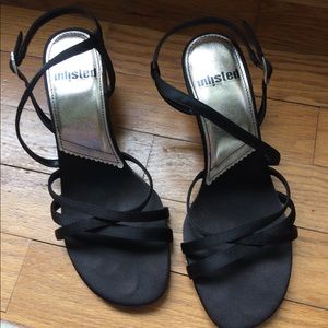 Unlisted by Kenneth Cole dress sandals